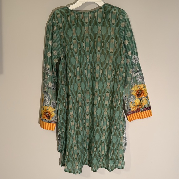 Top only - Picture 2 of 2